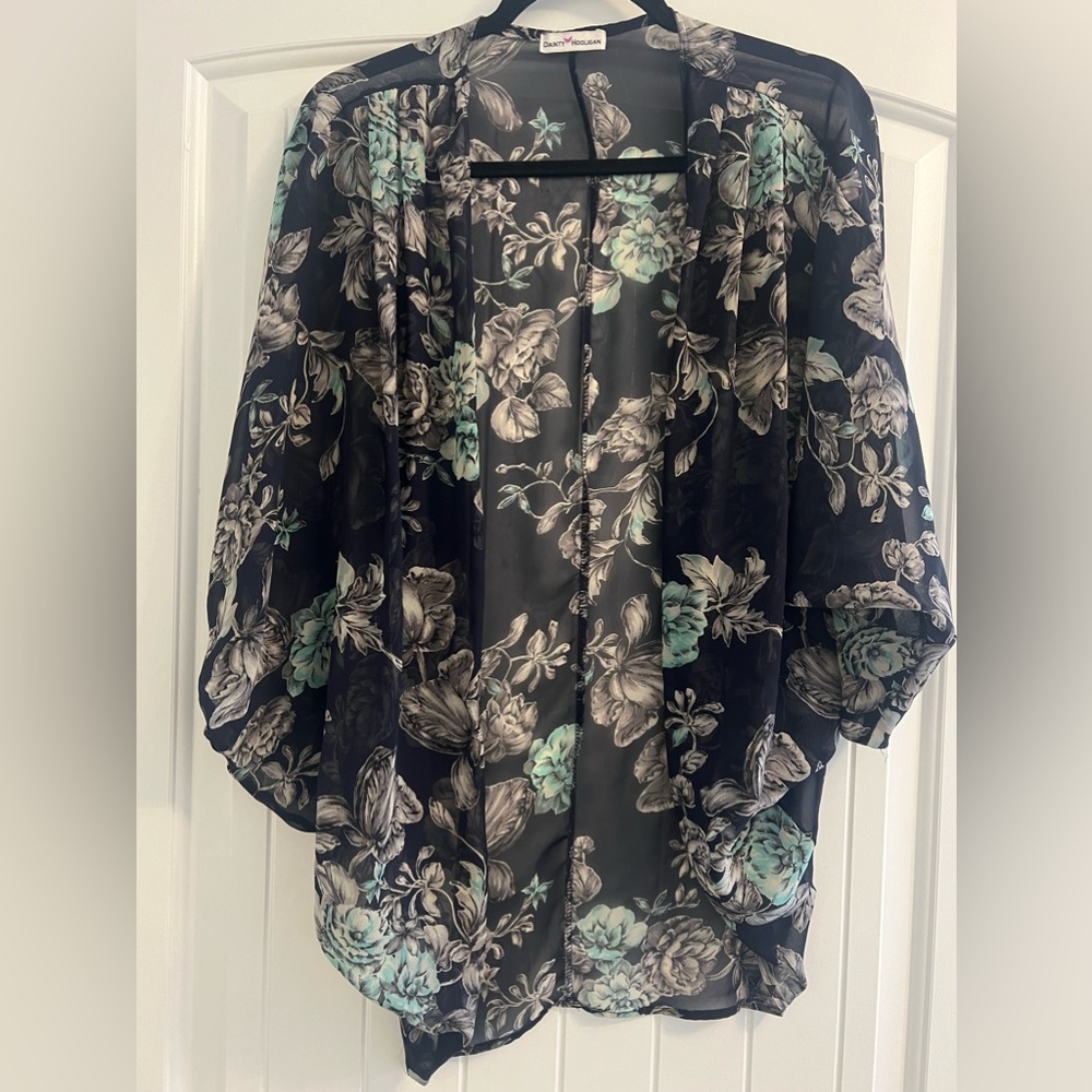 Sheer cardigan/ kimono